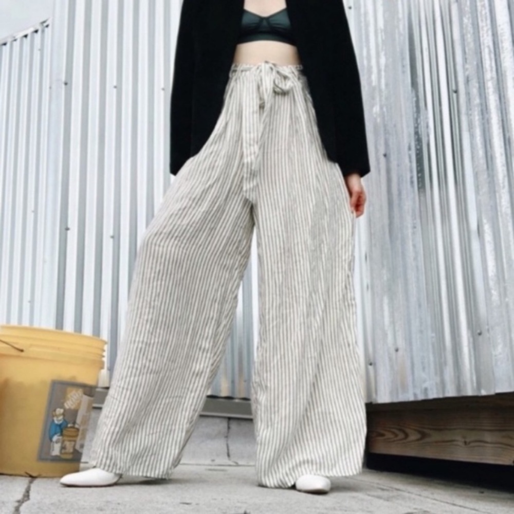 American Eagle Outfitter’s Viscose Wide Leg Pants Size XS